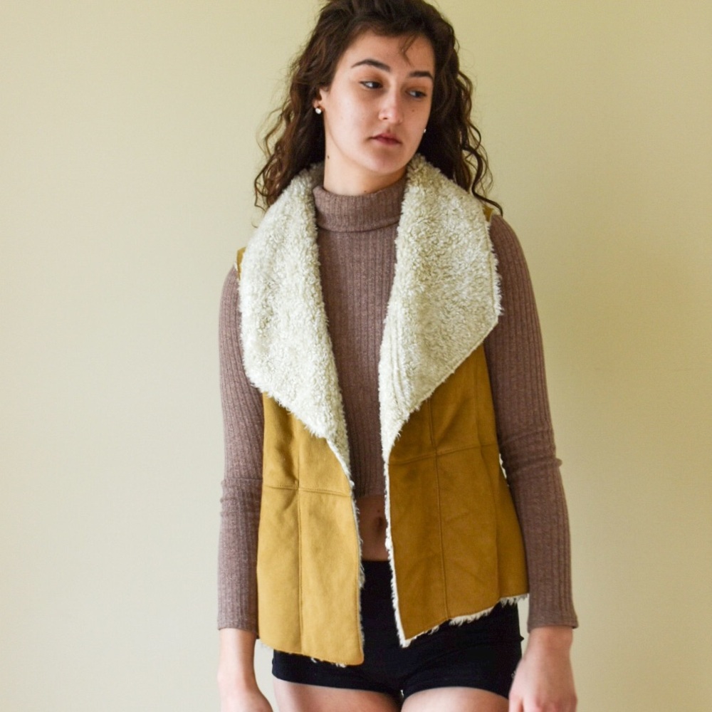 Fur vest